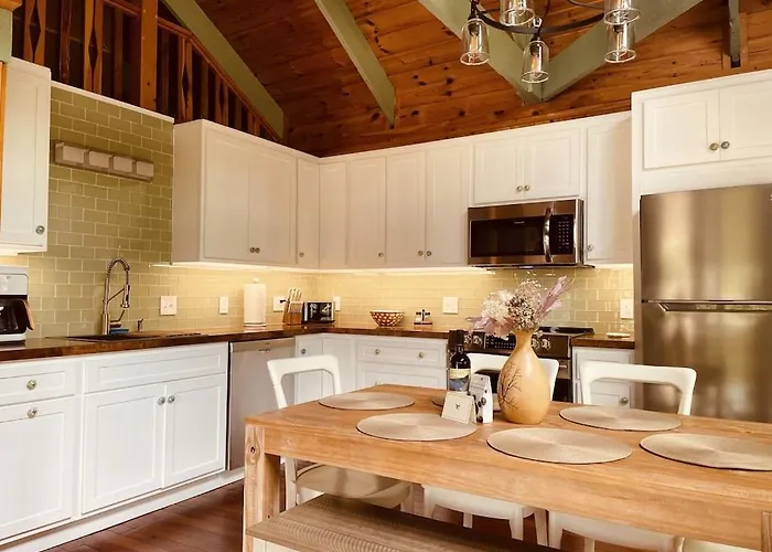 Chalet With A Private Beach In Acadia National Park